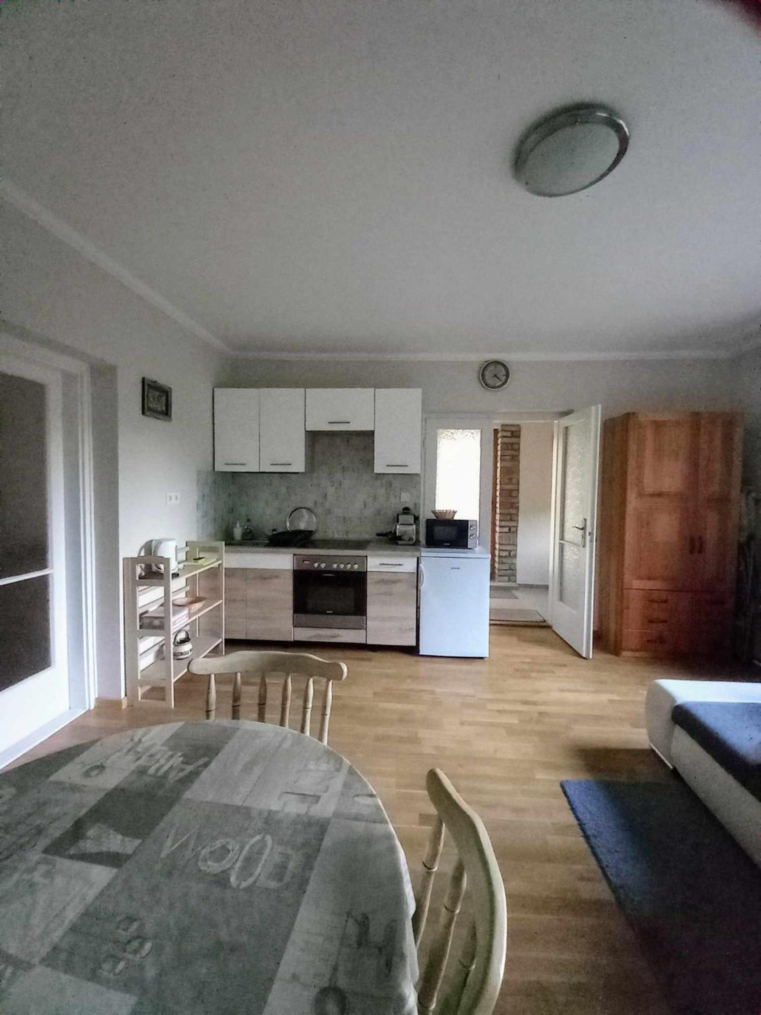 Bike&Night Apartment Baracska Luaran gambar